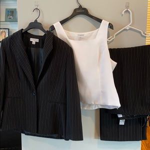 Sag Harbor 3 piece suit